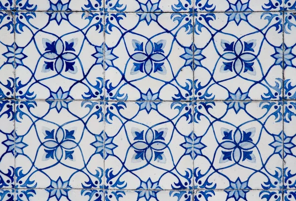 Azulejos típicos antiguos ornamentales — Foto de Stock