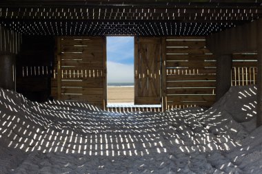 boardwalk altında