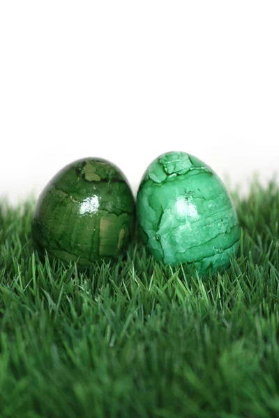 Ovos de Páscoa pintados de verde — Fotografia de Stock