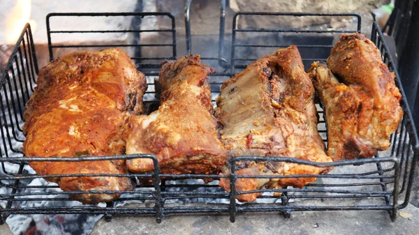 갓 구운된 고기 요리 — 스톡 사진