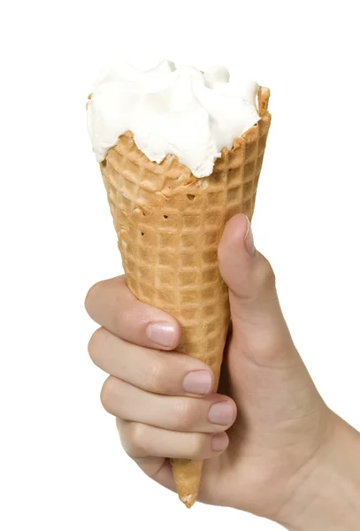 L'uomo sta tenendo il gelato bianco — Foto Stock