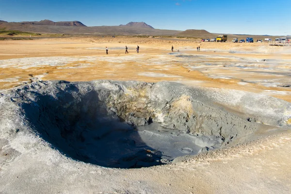 大きな穴 - namafjall、アイスランド。熱および蒸気圧力. — ストック写真