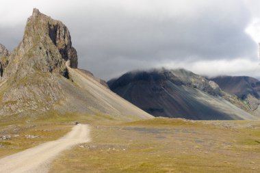 hvalnes, İzlanda, güzellik görünümü, dağların kıyısında.