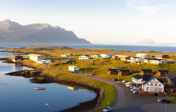 Kleines isländisches Dorf - djupivogur — Stockfoto