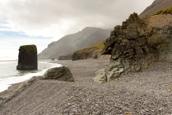 Krása, skalnaté pobřeží - hvalnes oblast - Island — Stock fotografie