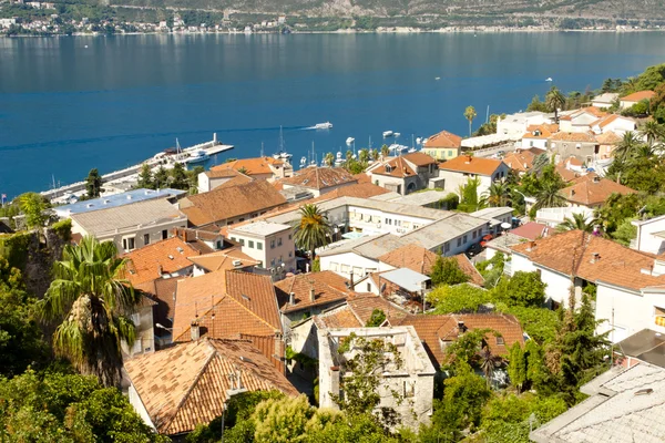 Bakvänd på herceg novi town - montenegro — Stockfoto