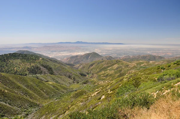 Smog over the valley — Stock Photo, Image