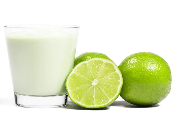 Lime och en halv nära milkshake — Stockfoto