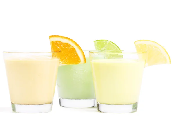 Tre kalla citrusfrukter milkshake — Stockfoto