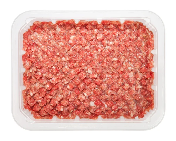 在白色背景上孤立的框中的原料肉的 forcemeat — 图库照片