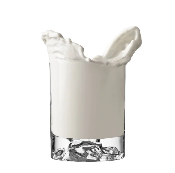 Versare il latte.Congelare il latte in vetro isolato su fondo bianco — Foto Stock