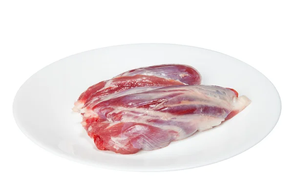 白い皿に生の肉の部分 — ストック写真