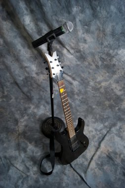 mikrofon ve elektro gitar