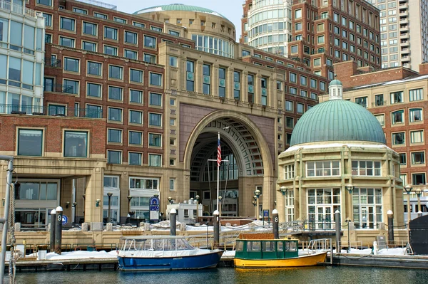 Water taxis inside historic rowes wharf in boston massachusetts — Stock Photo, Image