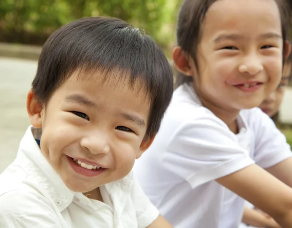 Feliz asiático crianças — Fotografia de Stock