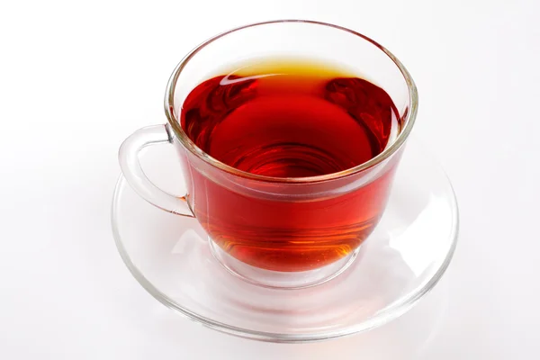 Tasse heißen Tee über weißem, isoliertem Studio — Stockfoto