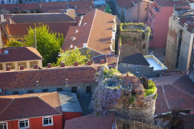 Pitoresk eski şehrin havadan görünümü / rooftops desen