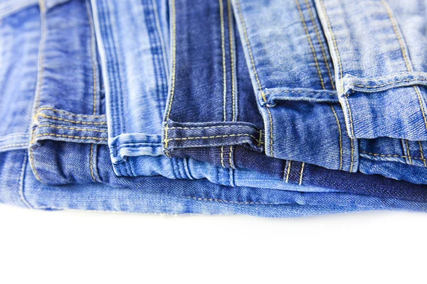 Jeans biru diisolasi pada latar belakang putih — Stok Foto