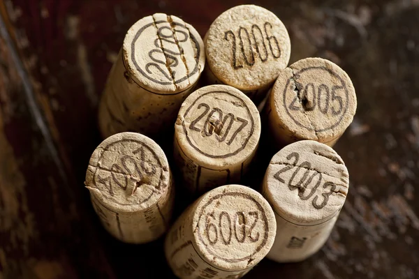 Burdeos vino tinto corchos de botella — Foto de Stock