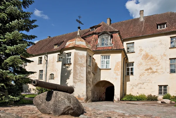 Jaunpils Ortaçağ kalesinde. — Stok fotoğraf