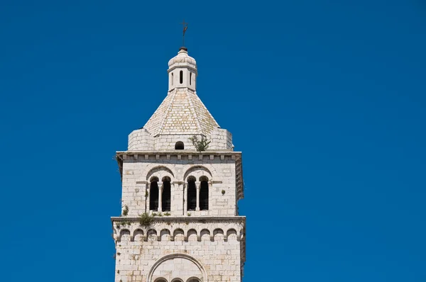 Katedra St. maria maggiore belltower. Barletta. Apulia. — Zdjęcie stockowe