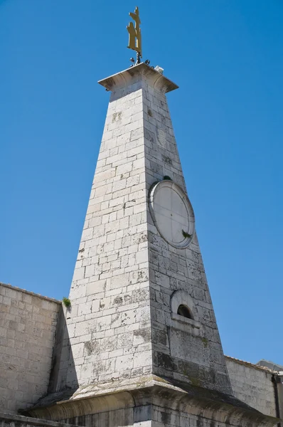 St. Giacomo Obelisk Kirche. barletta. apulien. — Stockfoto
