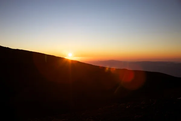 エトナ山に沈む夕日 — ストック写真