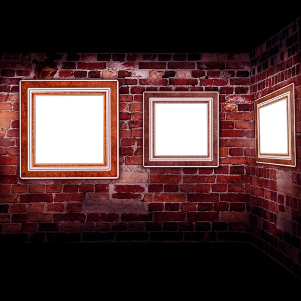 Kunstgalerie. Frames oud leer op een brickwall. — Stockfoto