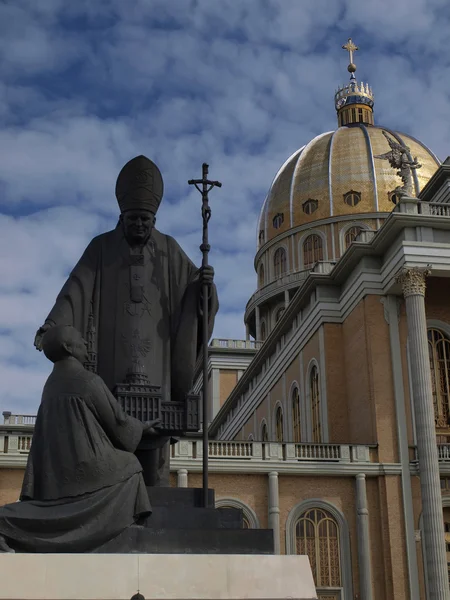 雕像的教皇约翰 · 保罗二世在地衣，波兰 — 图库照片