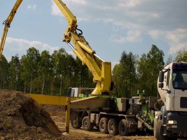 a1 otoyol inşaatı sırasında dökülen beton