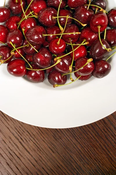 Bowl of cherries — Stock Photo, Image