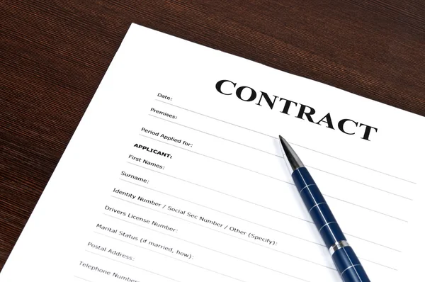 Contract on desk — Stock Photo, Image