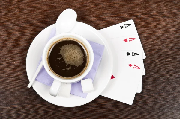 Coffee and ace cards — Stock Photo, Image