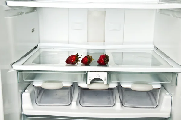 Холодильник — стокове фото