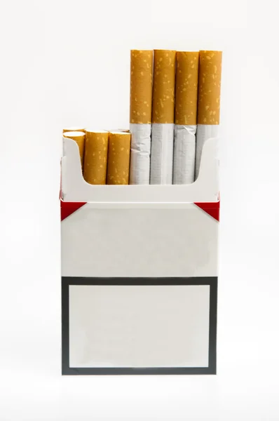 Пачку сигарет — стокове фото