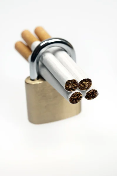 Cigarettes verrouillées — Photo