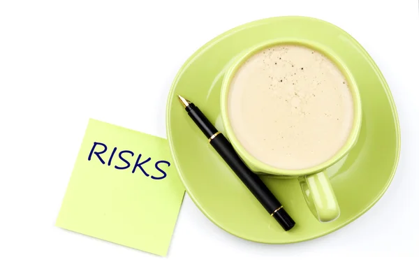 Risiko Note und Kaffee — Stockfoto