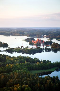 Trakai Litvanya Gotik Kalesi