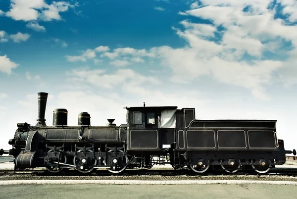 Stary zardzewiały lokomotywa — Zdjęcie stockowe