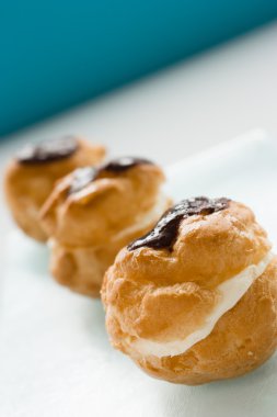 Profiterole dessert clipart