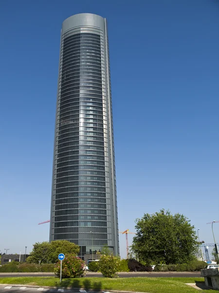 Skyscraper in Madrid — Stock Photo, Image