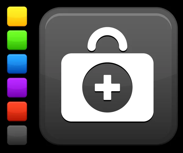 Icono del kit de primeros auxilios en el botón cuadrado de Internet — Vector de stock