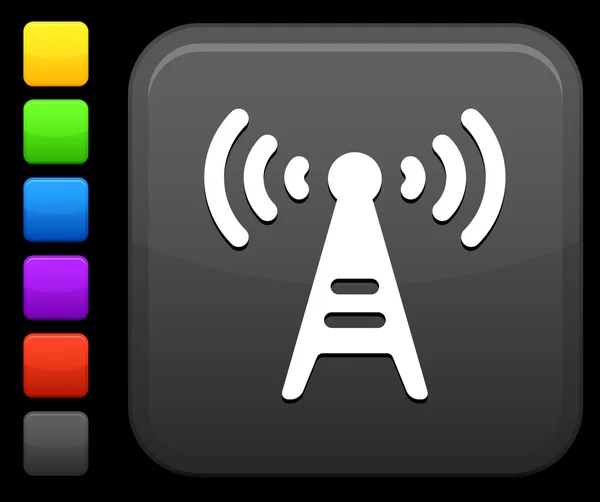 Icono de la torre de comunicación en el botón cuadrado de Internet — Vector de stock