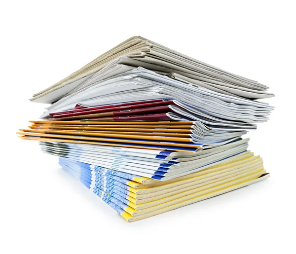 Pilha de revistas e jornais — Fotografia de Stock