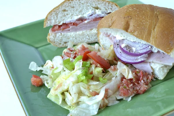 Sandwich mit Schinken und roten Zwiebeln — Stockfoto