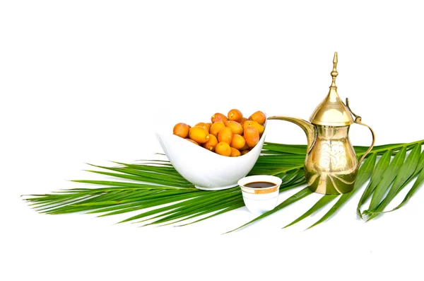Arab kávé pot dátum gyümölcsökkel — Stock Fotó