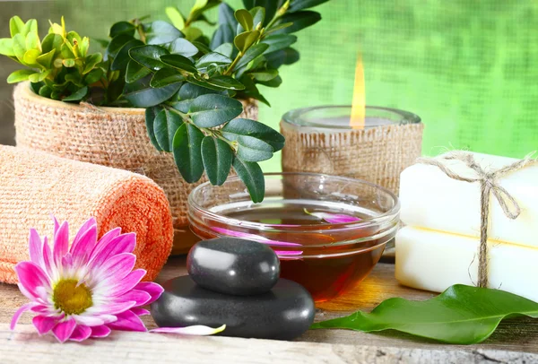 Spa accessoires voor massages en schoonheidsbehandelingen — Stockfoto