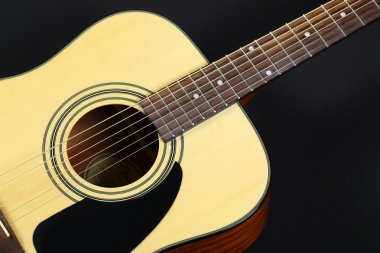 akustik gitar