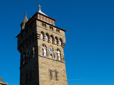 bir saat kulesi