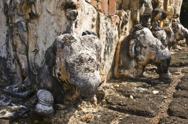 WAT chedi sı tatlım